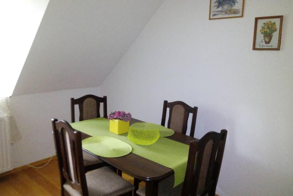 Zamecek Zdiky - Moderni Velky Apartman Bujanov Exteriör bild